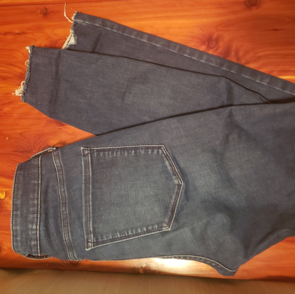 Old navy Jean's - Picture 2 of 3